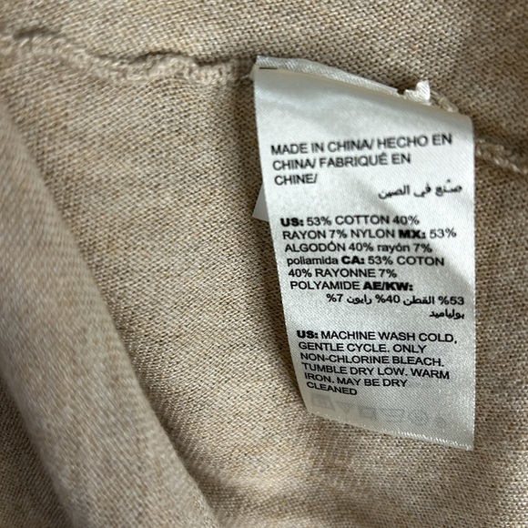 NWT Chico's tan lightweight pullover v-neck sweater. - Picture 4 of 8